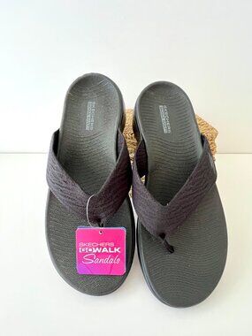 Skechers GO WALK Goga Mat Black Sandals, Contoured Heel Technology, Size 10 NEW